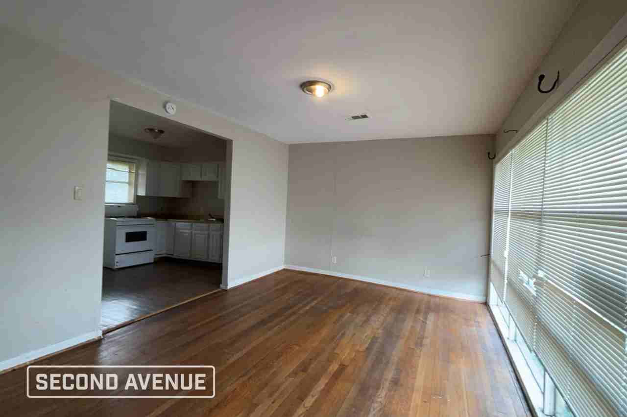 1006 Valerie Ave - Photo 2 of 16