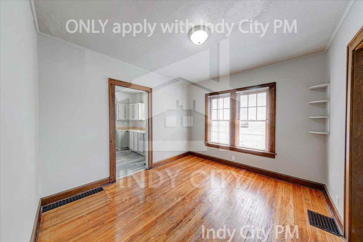 953 N Linwood Ave #1 - Photo 6 of 23