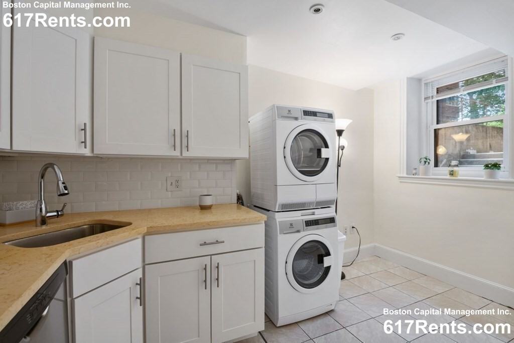 1982 Commonwealth Ave #A - Photo 3 of 14