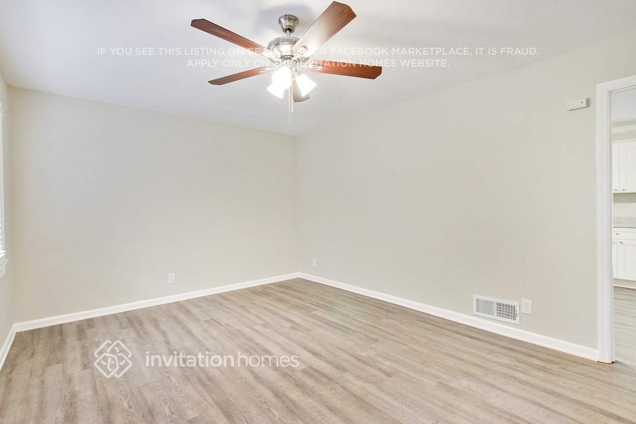 4596 Sahara Dr Sw - Photo 2 of 21