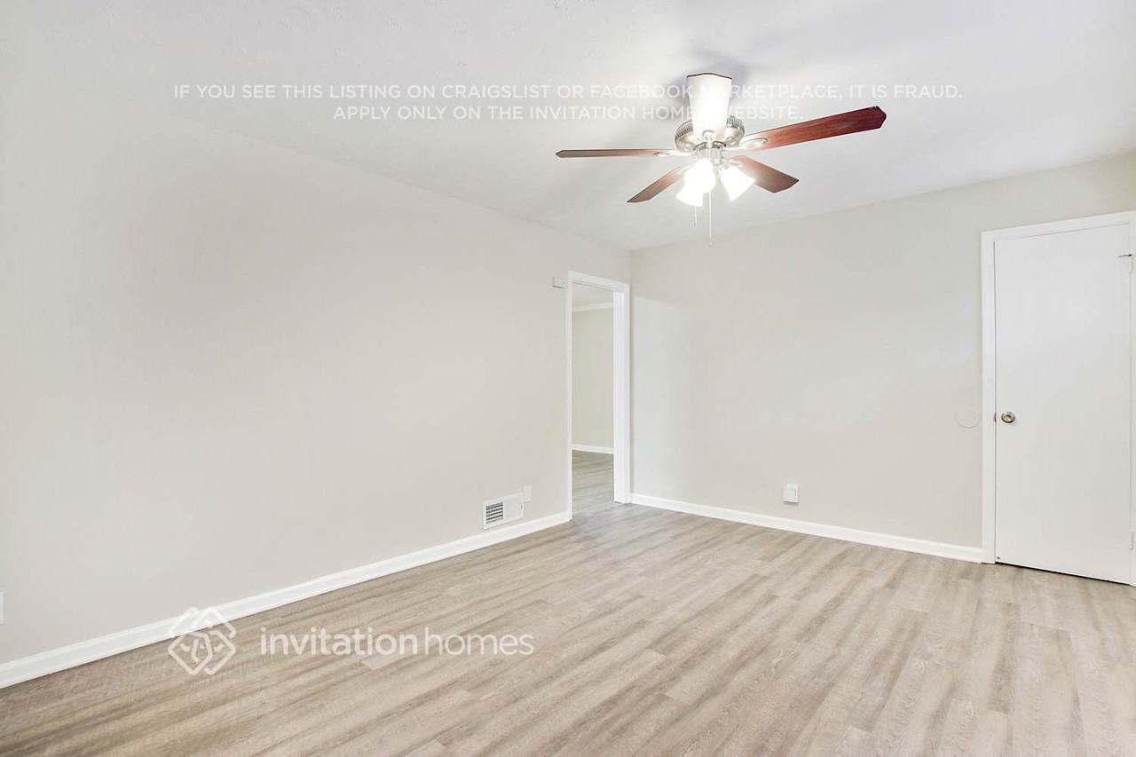 4596 Sahara Dr Sw - Photo 3 of 21