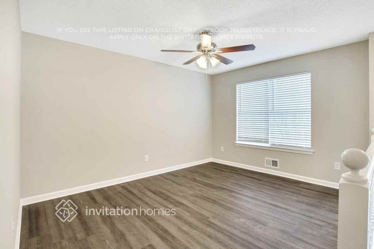 1815 Independence Dr - Photo 4 of 25