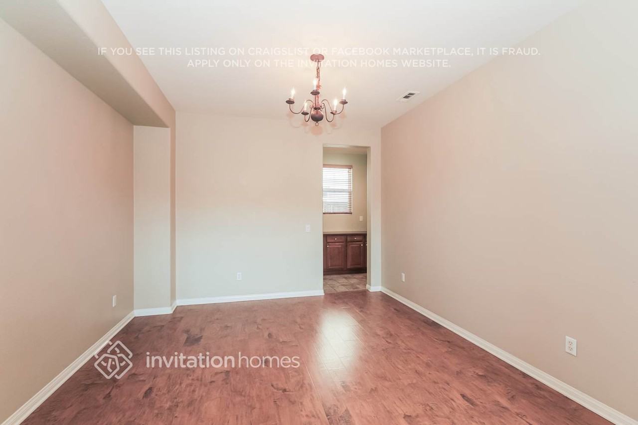 1066 Queen Annes Ln - Photo 6 of 18