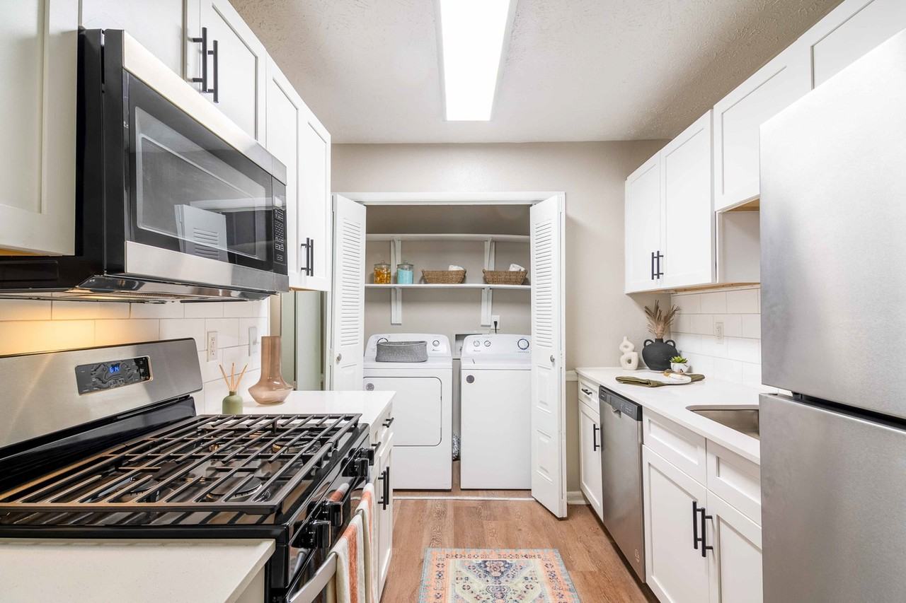 Rosemont at East Cobb Apartments - Photo 6 of 35