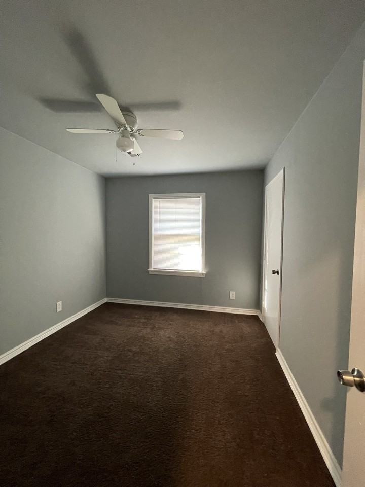 722 Nw 32nd St #1 - Photo 3 of 17