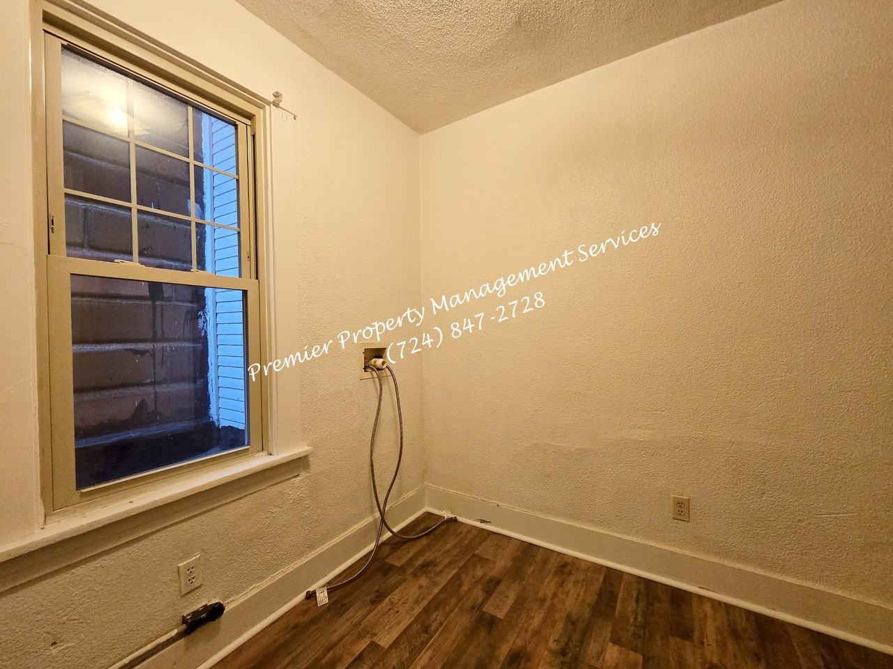 179 N Elm St - Photo 7 of 14