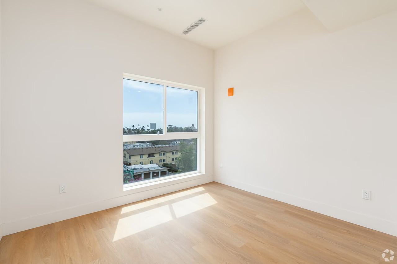 611 North Virgil Avenue #307 - Photo 6 of 9