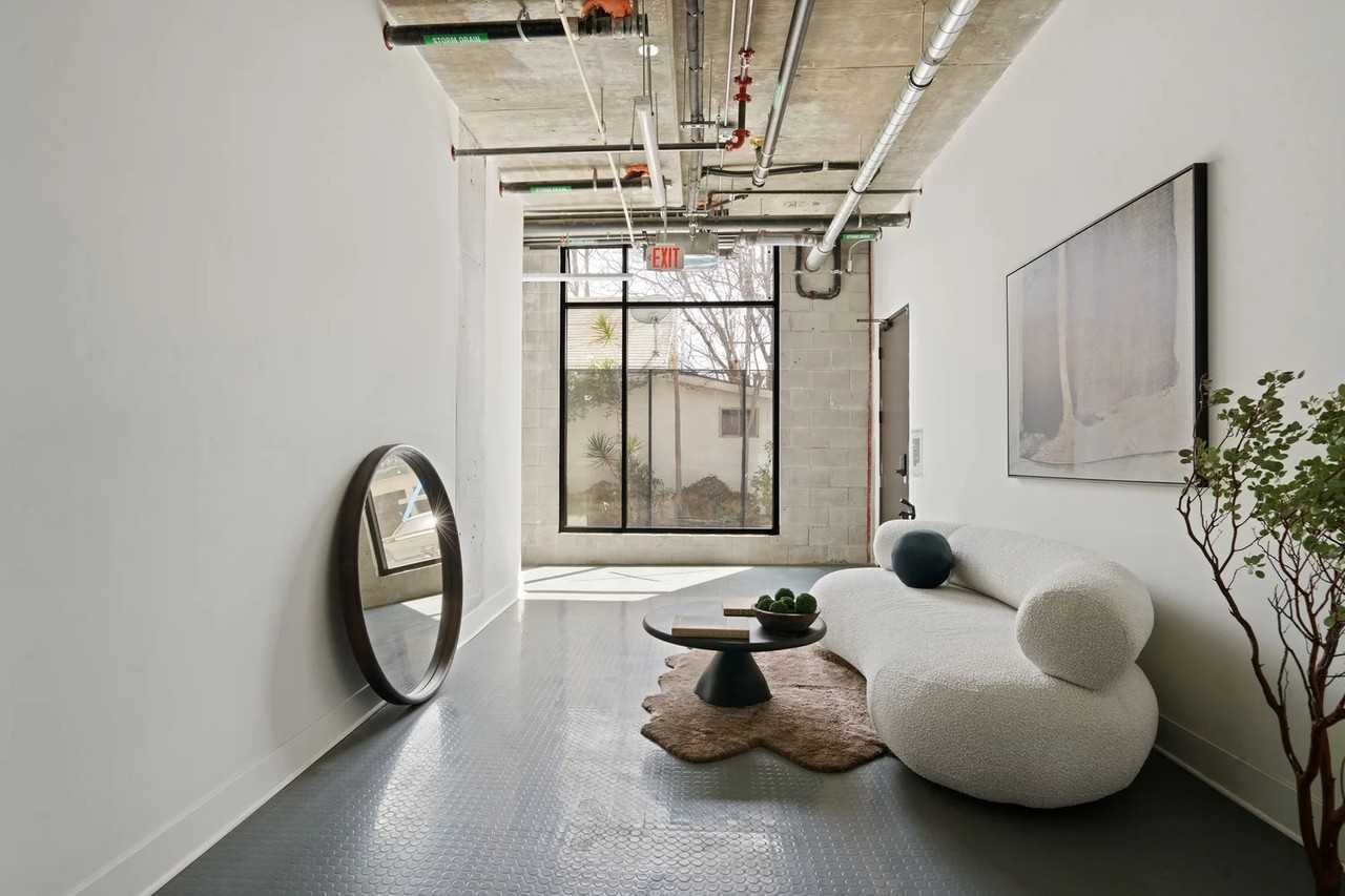 611 North Virgil Avenue #307 - Photo 3 of 9