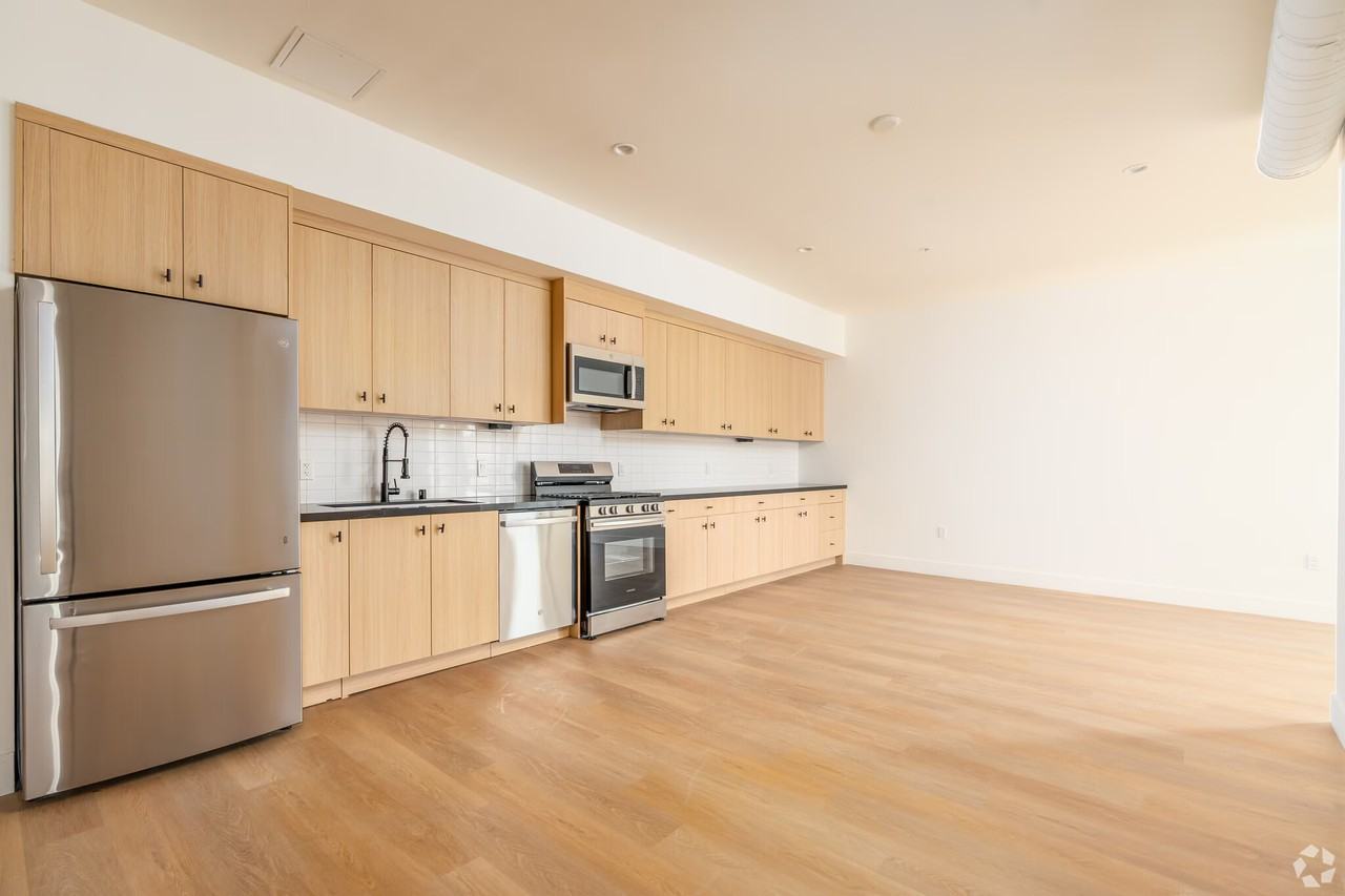 611 North Virgil Avenue #307 - Photo 4 of 9