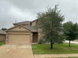 featured image of 19528 Great Falls Dr