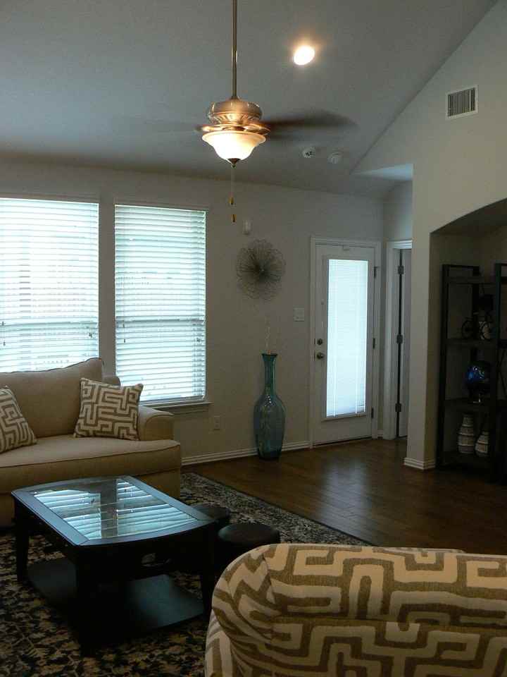 5900 Bucine Cv #1 - Photo 7 of 39