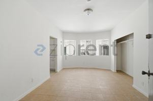 featured image of 1513 W 12th Pl #4