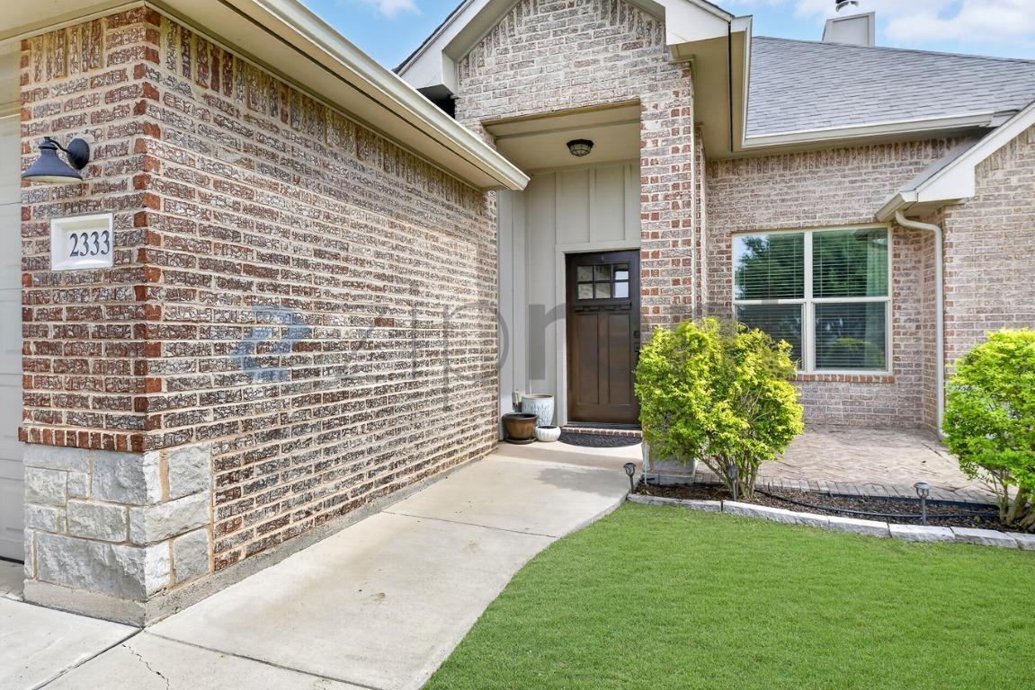 2333 Homestead Pl - Photo 4 of 30