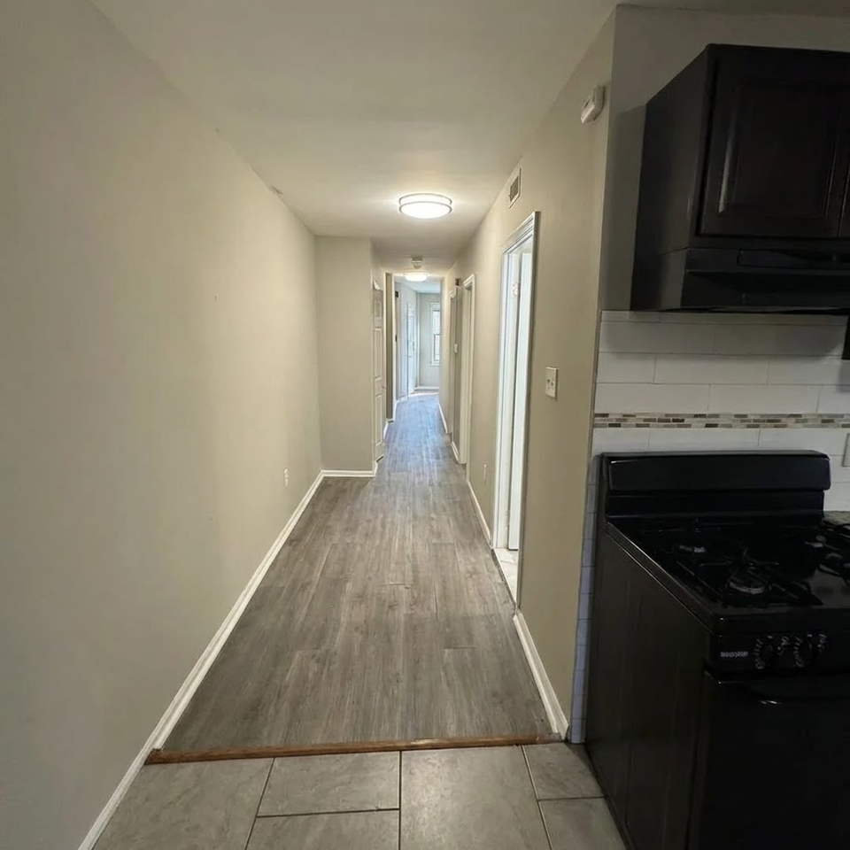 145 Cooper Avenue - 145 - 1N #145-1N - Photo 7 of 10