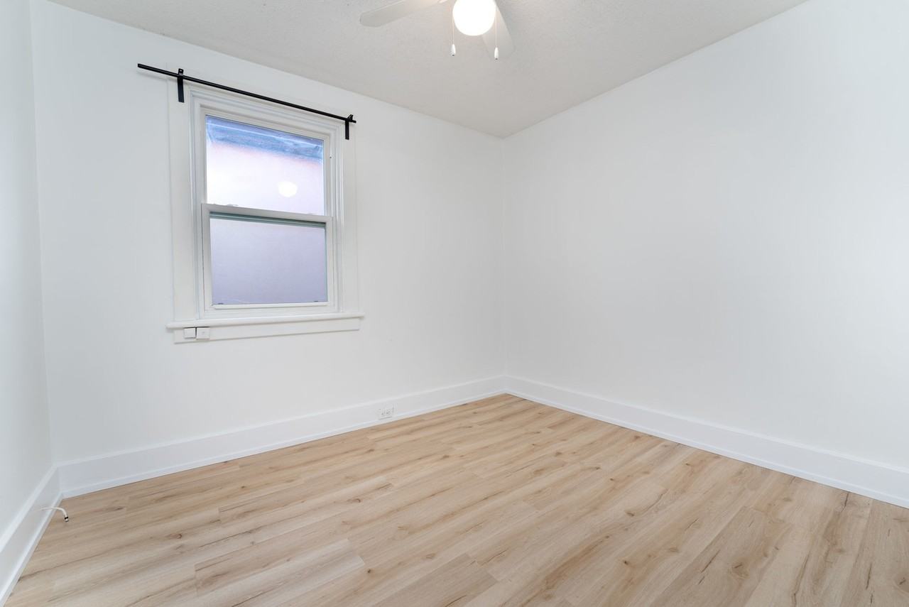 572 Chapel Street - Photo 4 of 17