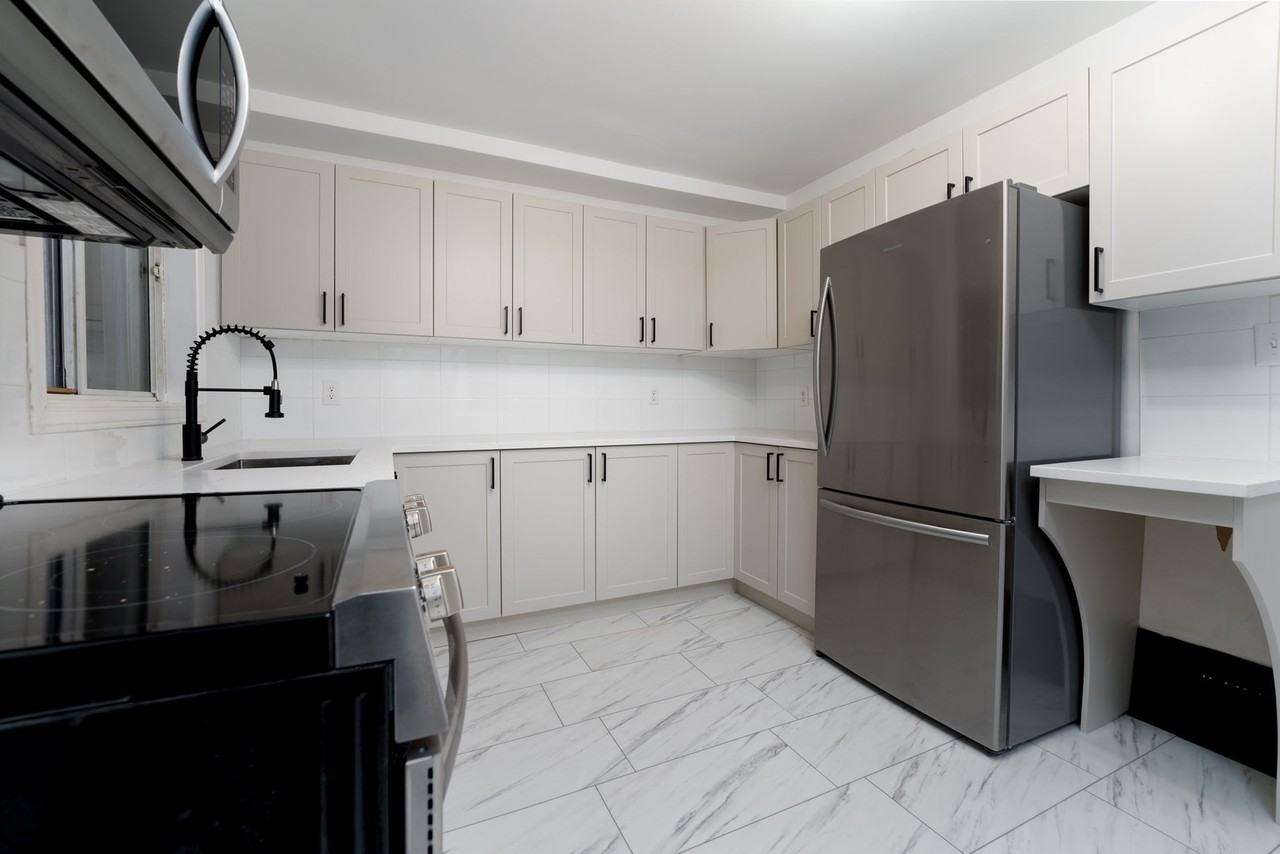 572 Chapel Street - Photo 7 of 17