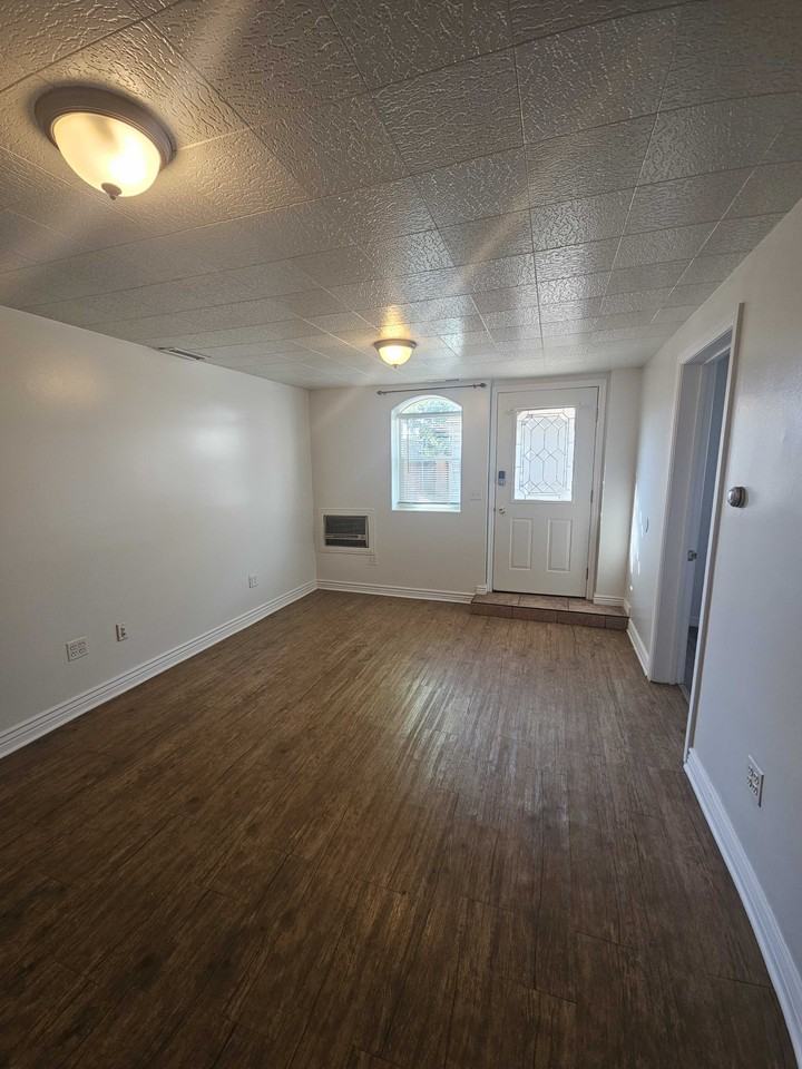 135 W 3300 S #C - Photo 5 of 8