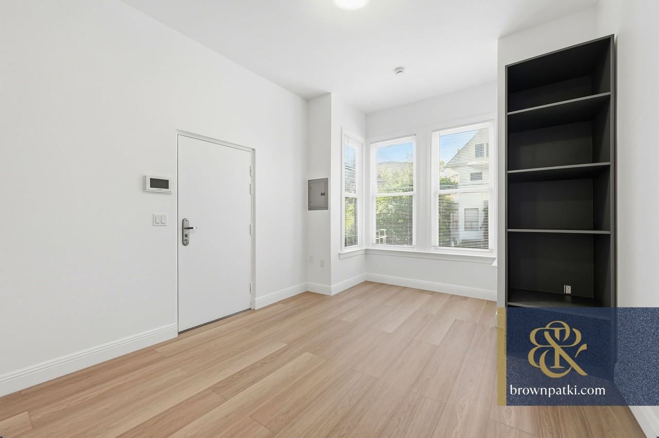 1103 Page St #A - Photo 4 of 11