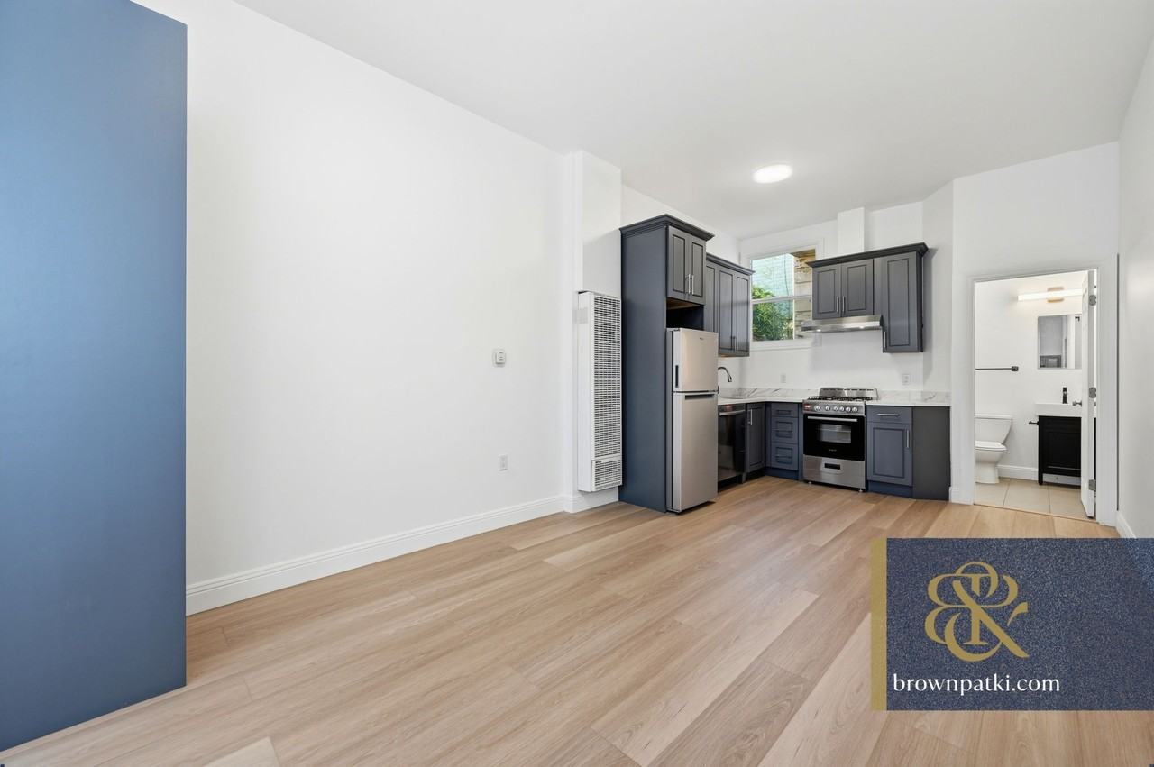 1103 Page St #A - Photo 6 of 11