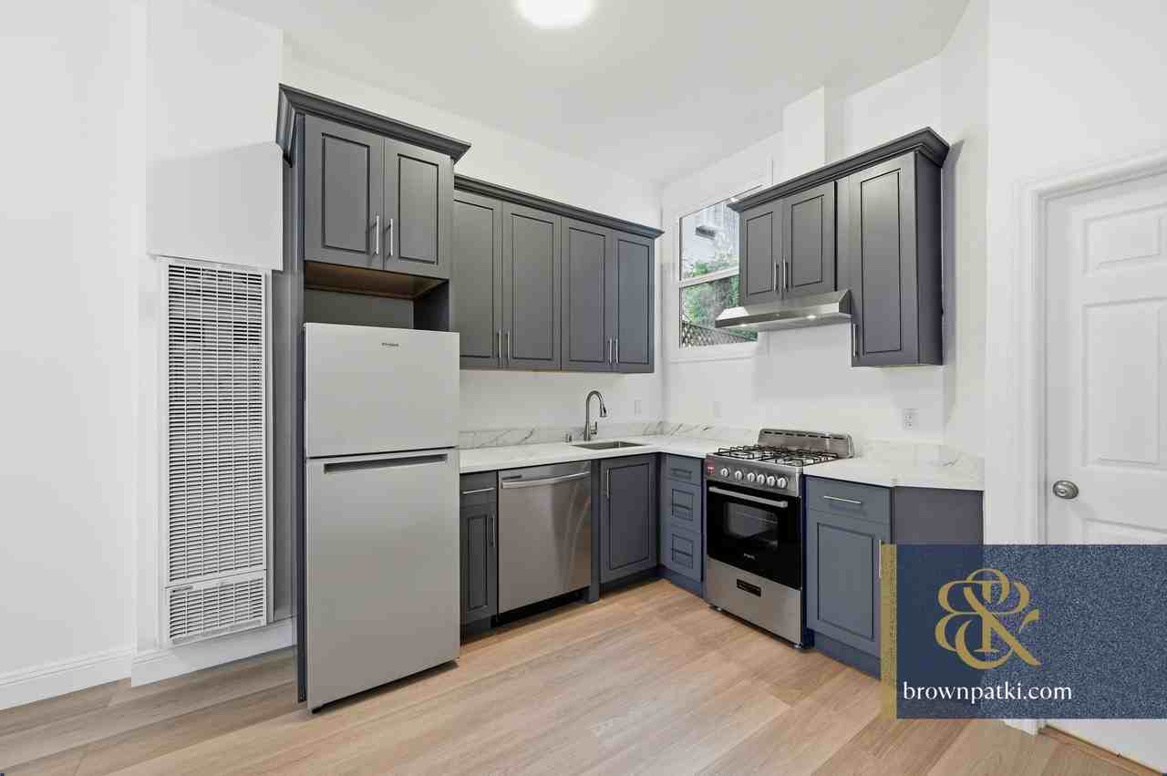 1103 Page St #A - Photo 7 of 11