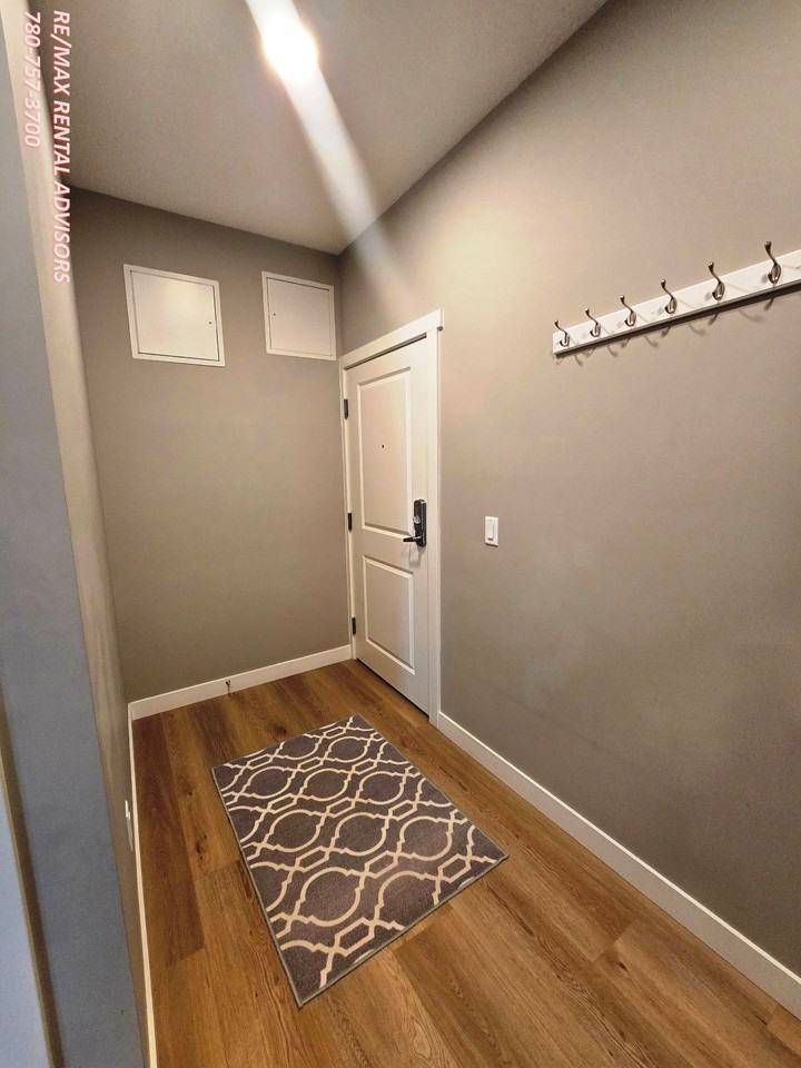 #128 12804 140 Avenue Northwest - Photo 3 of 17