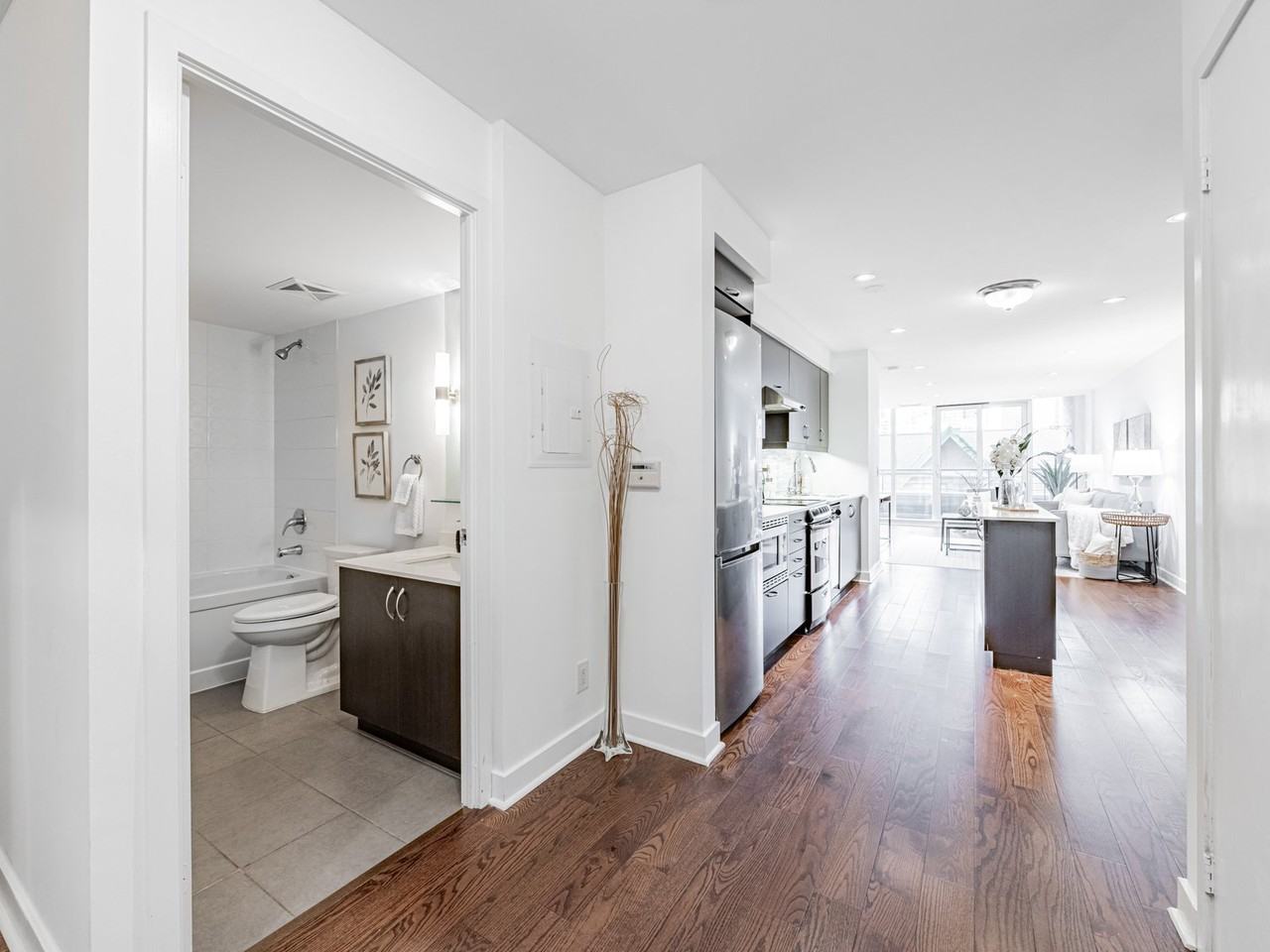 320 Richmond Street East unit 407 Toronto ON M5A 1P9 - Photo 4 of 30