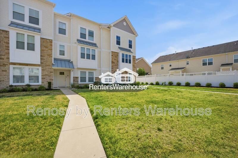 1005 Opal St #105 - Photo 2 of 35