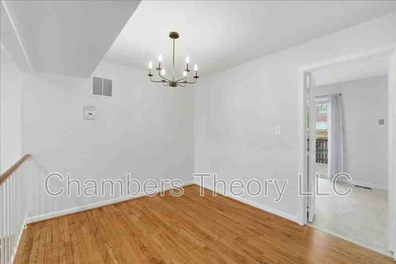 3802 Brighton Ct - Photo 5 of 33