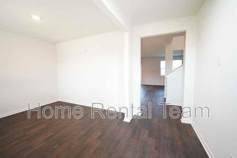 261 Hogan Dr - Photo 5 of 50