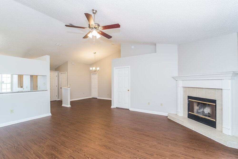 3268 Avalon Dr - Photo 3 of 15