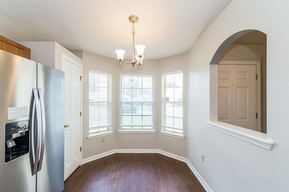 3268 Avalon Dr - Photo 5 of 15