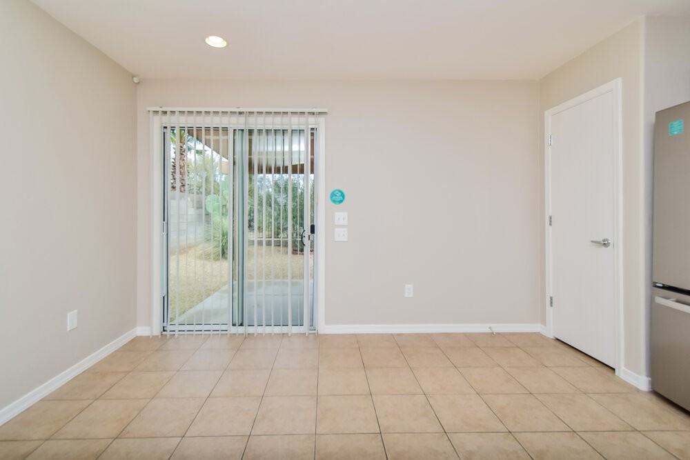 1084 W Calle Del Libro Dorado - Photo 5 of 19