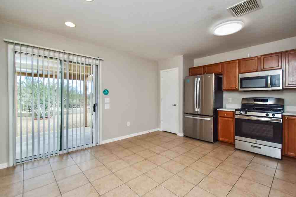 1084 W Calle Del Libro Dorado - Photo 6 of 19