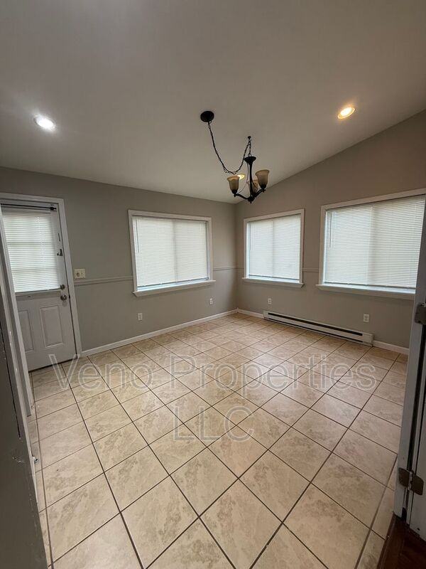 5 Lansing Rd - Photo 7 of 16