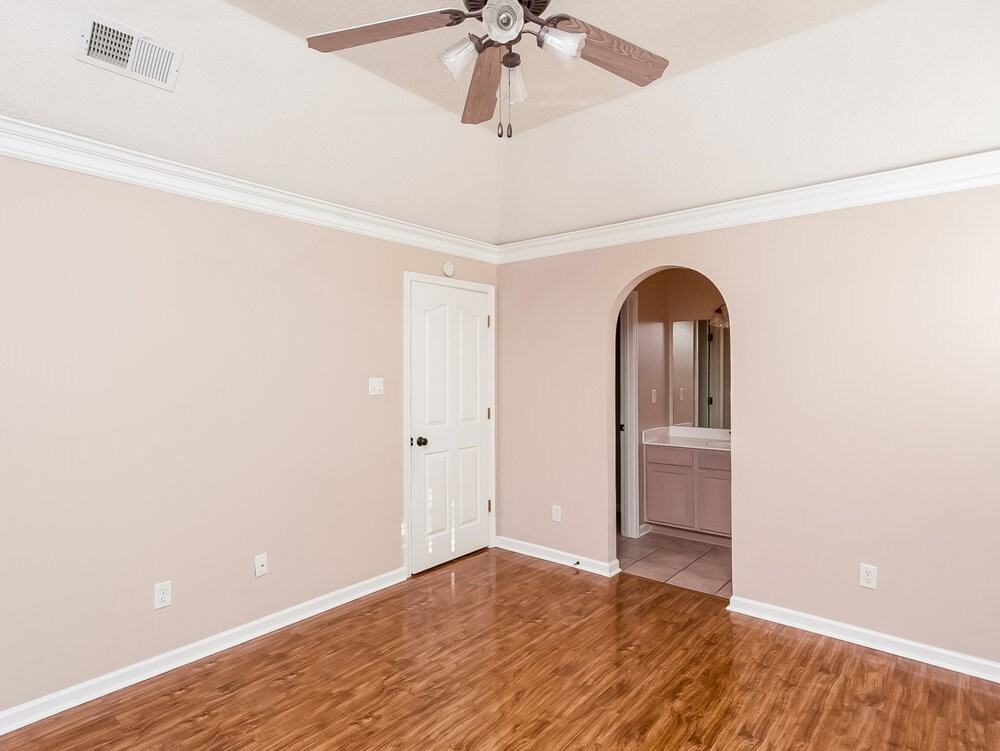 1596 Far Dr - Photo 6 of 12