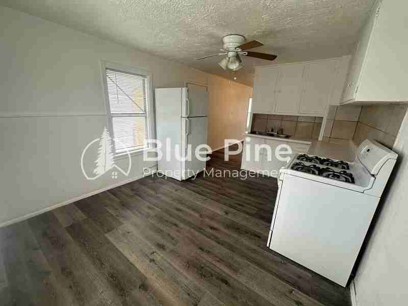 448 H St #2 - Photo 4 of 9