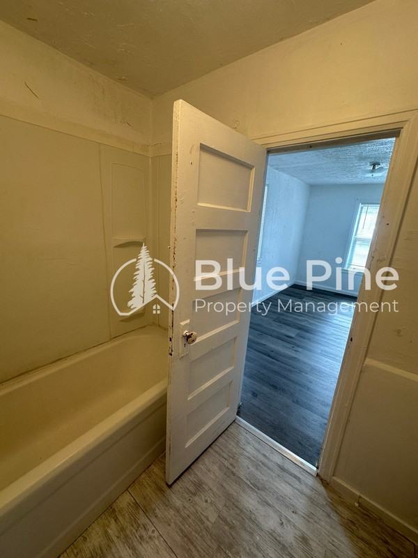 448 H St #2 - Photo 7 of 9