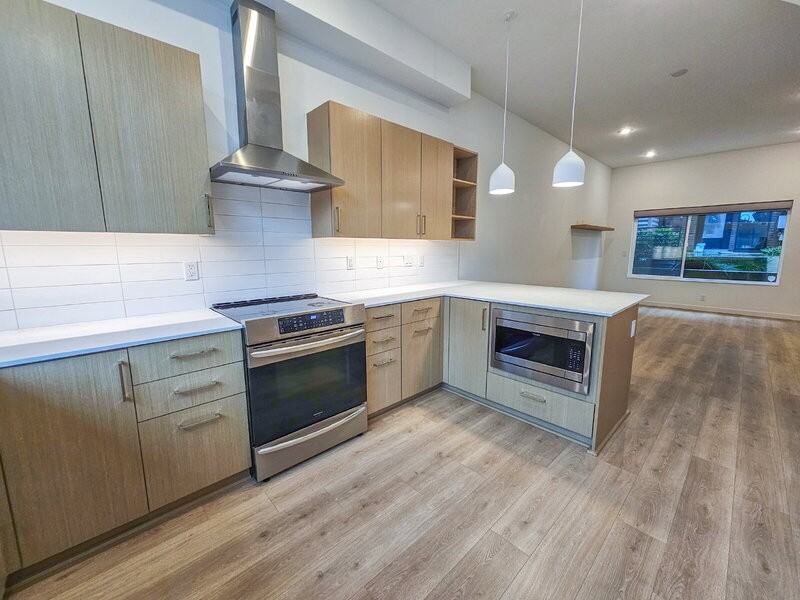 2425 S Plum St - Photo 5 of 18