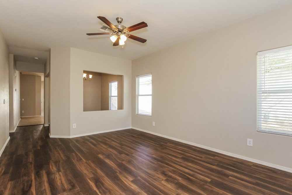 13148 W Redfield Rd - Photo 2 of 15