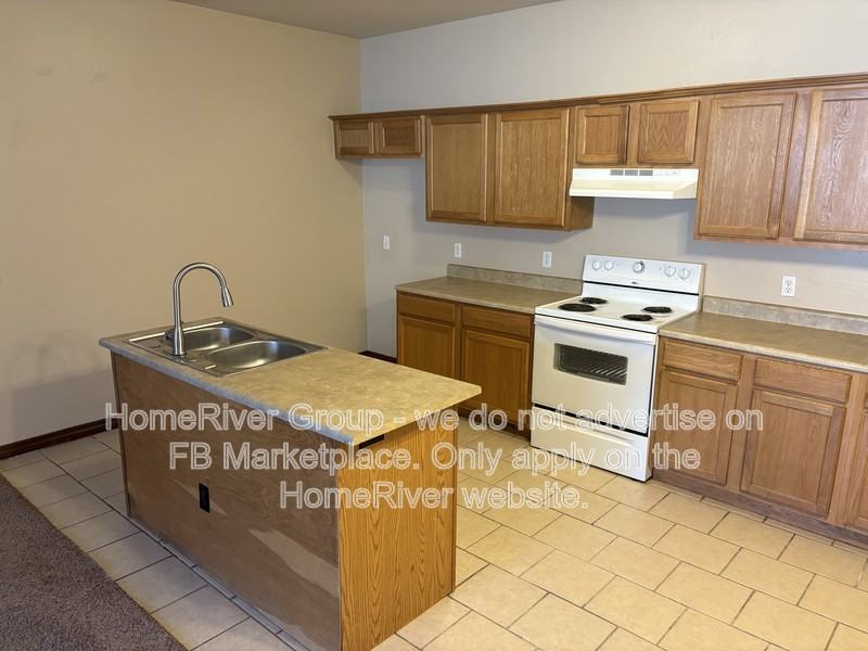 600 Garrison Ln - Photo 3 of 15