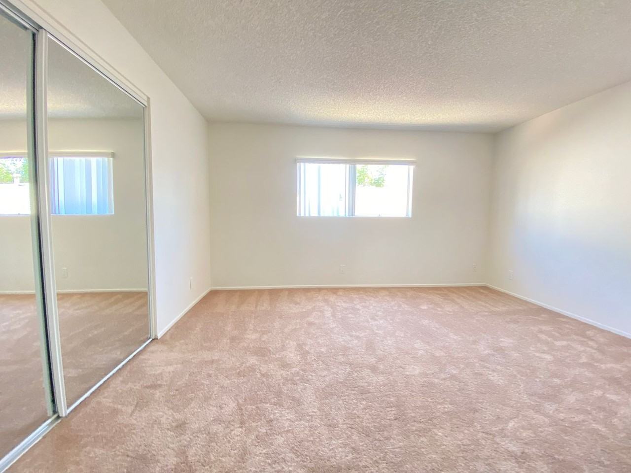 Farmdale Court Apartments - Photo 4 of 22