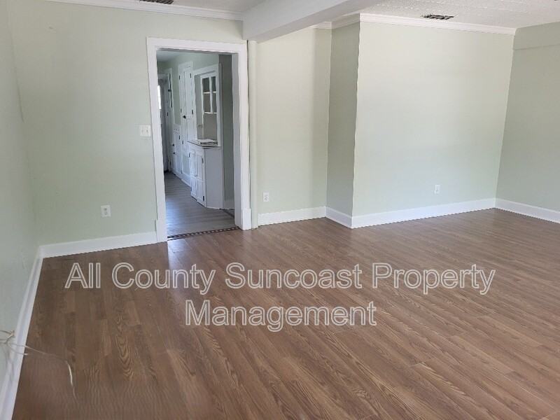 905 Lotus Path - Photo 7 of 14