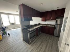 featured image of 10 N Sheridan Rd