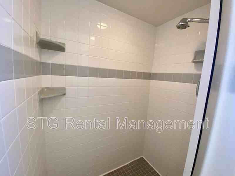 2215 Ne - Photo 6 of 45