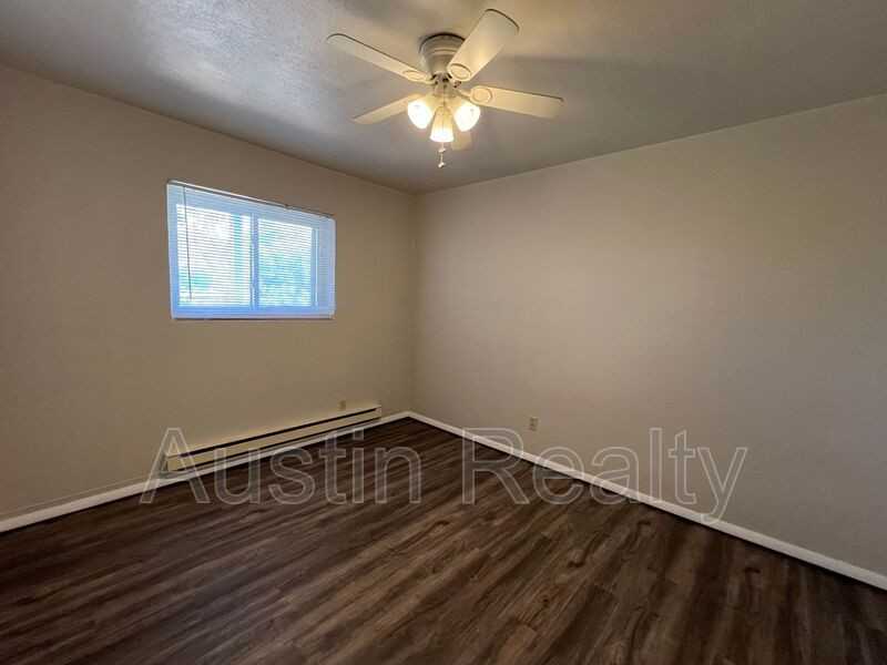 3706 Greenwood Blvd #20 - Photo 3 of 6