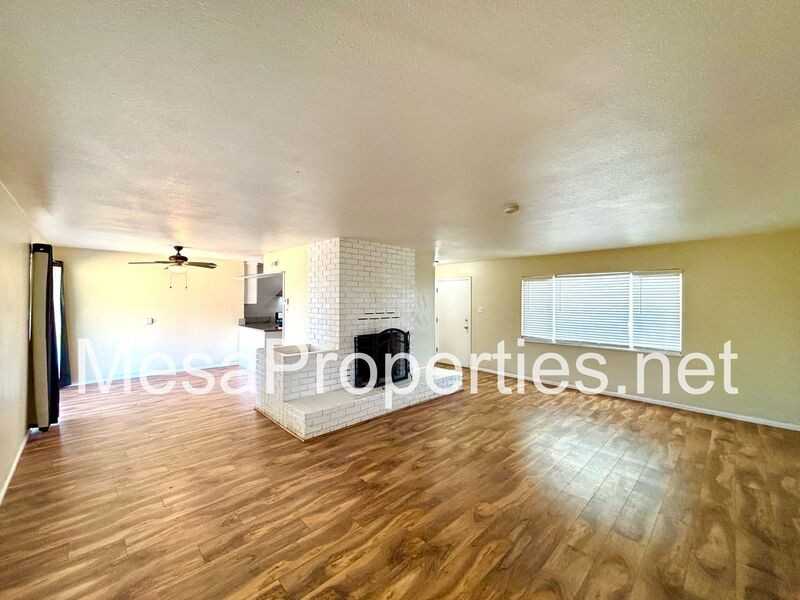 15090 Acoma Rd - Photo 5 of 27