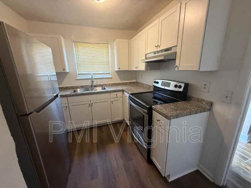 909 E Liberty St - Photo 2 of 34