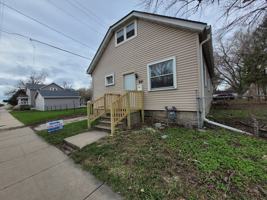 featured image of 881 W Mason St