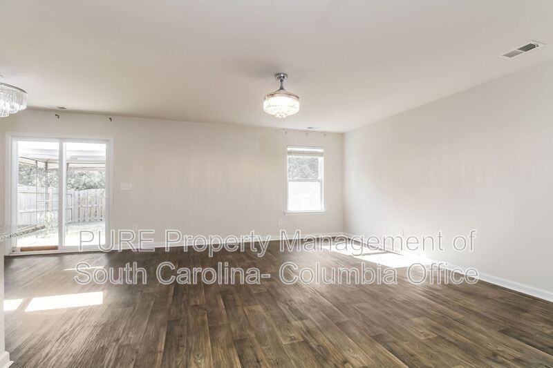 337 Liliana Dr - Photo 3 of 15