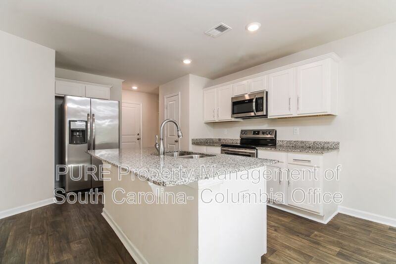 337 Liliana Dr - Photo 5 of 15